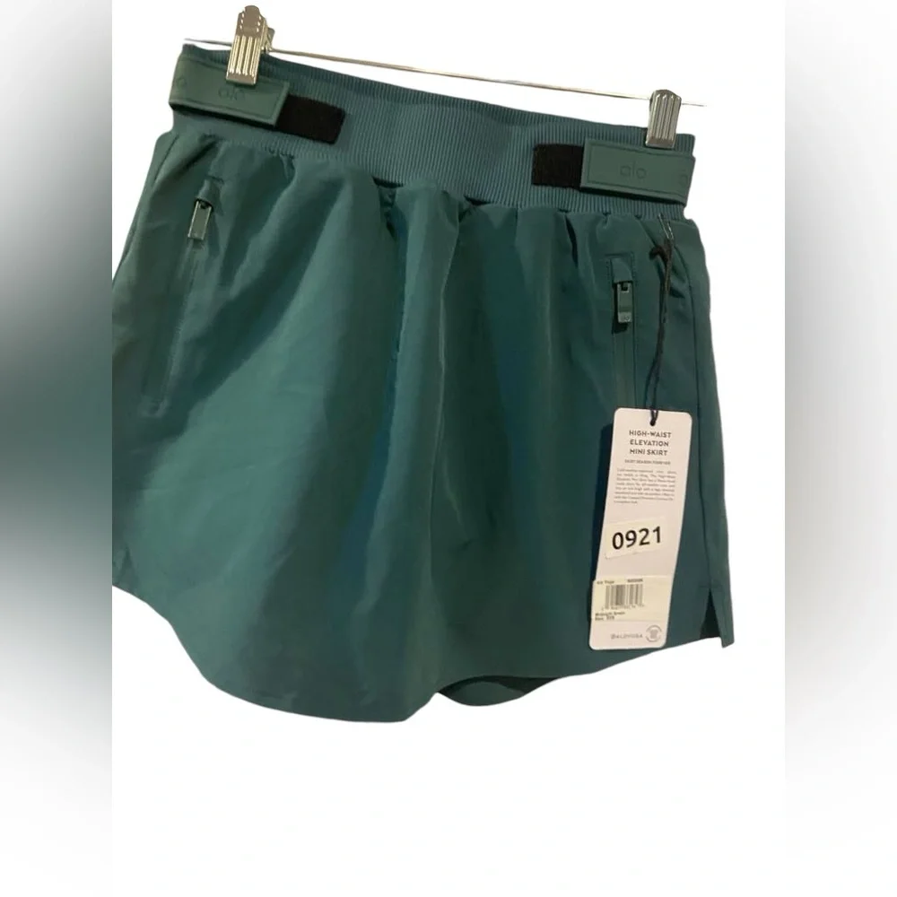 NWT Alo Yoga active skirt Size XXS
